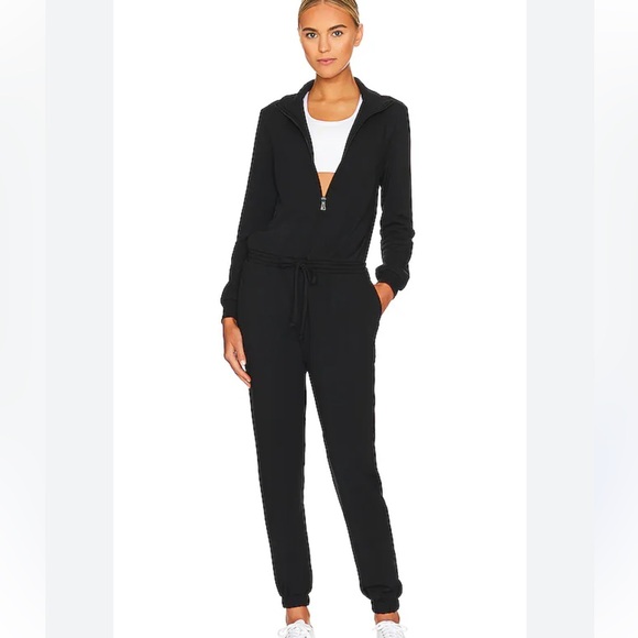 Beyond Yoga Ski Weekend Jumpsuit in Black Size Small
